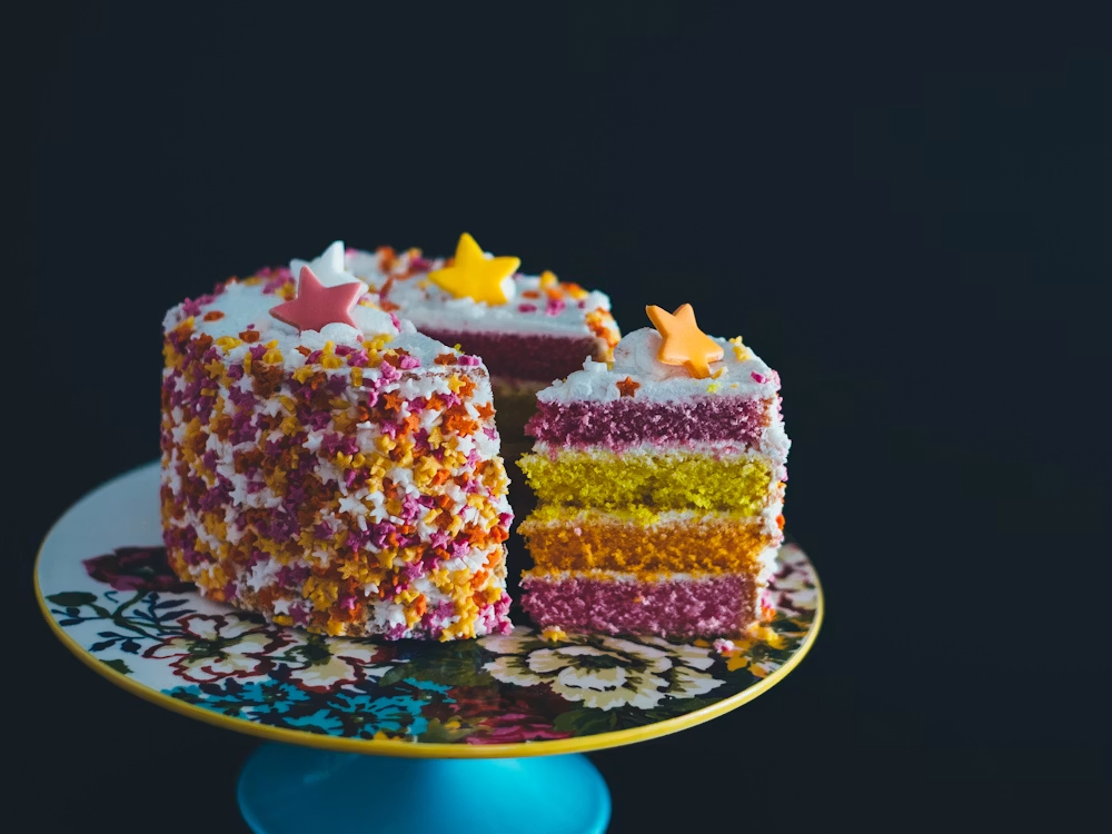 Fresh cream birthday cake